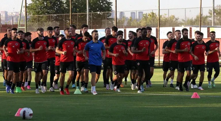 Gençlerbirliği yenilerle yeniden başladı