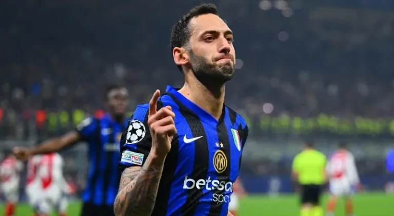 Hakan Çalhanoğlu Inter’de ekim ayının oyuncusu seçildi