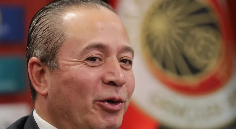 Gençlerbirliği’nde Osman Sungur istifa ettiğini açıkladı