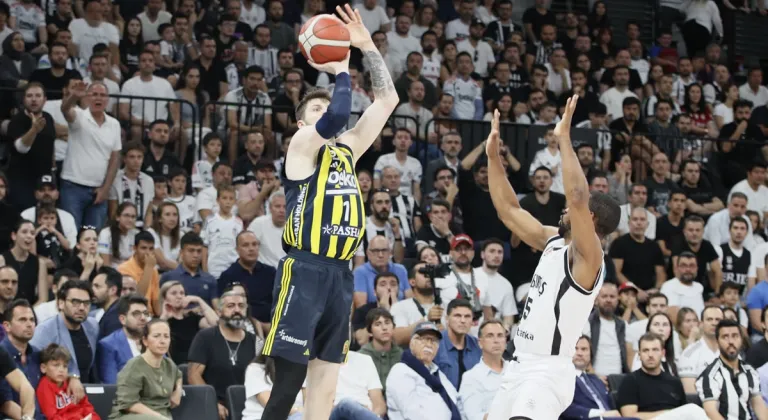 Fenerbahçe, Şampiyonluk Kapısını Araladı