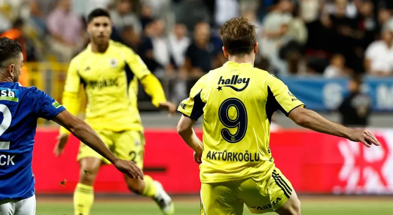 Fenerbahçe 10 kişi kalan Kasımpaşa’ya takıldı