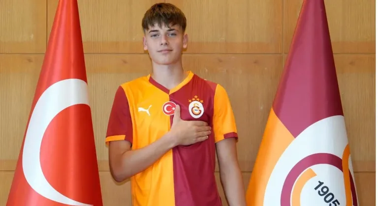 Galatasaray, 15 Yaşındaki golcüyü kadrosuna kattı