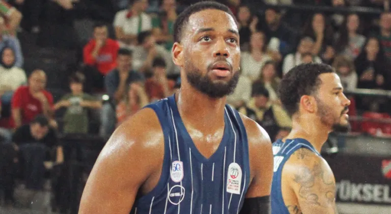 Anadolu Efes’ten Karşıyaka’ya 101 Sayılık Cevap: 4’te 4 ile Zirvede