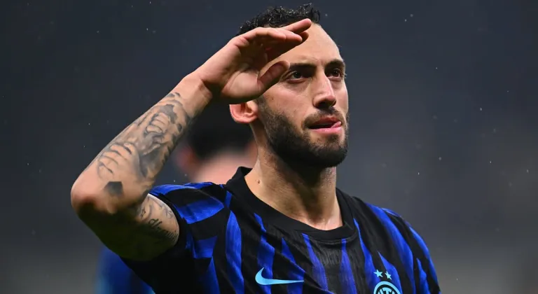 Inter, Hakan Çalhanoğlu’yla Fiorentina’yı 3-0 Mağlup Etti