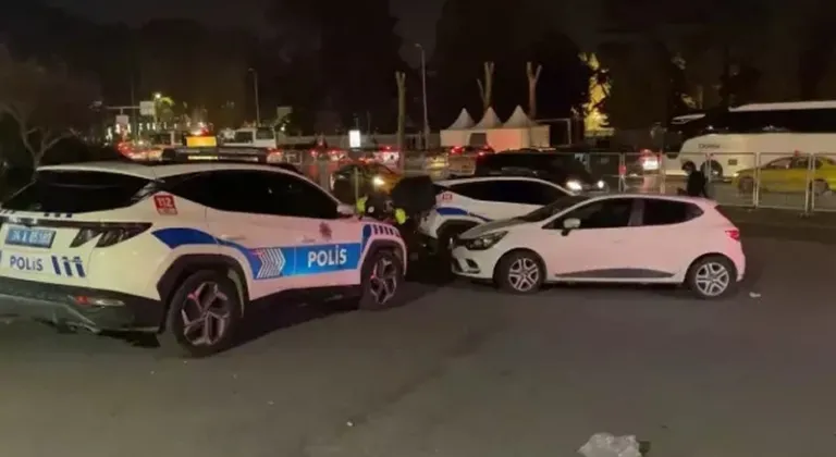 Beşiktaş Tüpraş Stadı’nda Derbi Öncesi Silahlı Kavga: 1 Taraftar Yaralandı