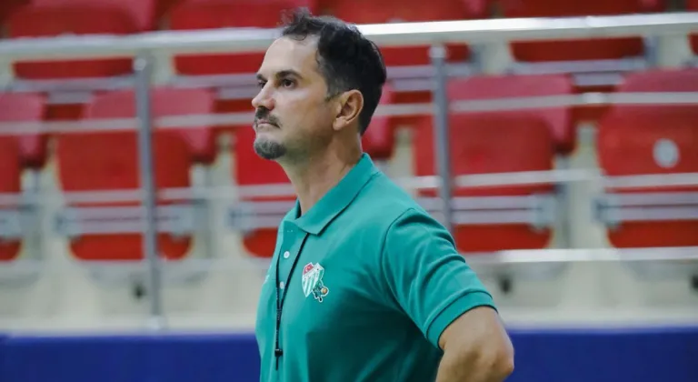 Bursaspor Basketbol’da Ahmet Çakı dönemi başladı!