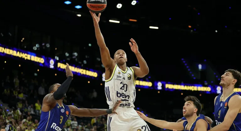 Anadolu Efes, EuroLeague’de Virtus Bologna’ya 99-89 mağlup oldu