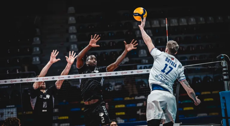 Halkbank’tan Net Galibiyet: Spor Toto’yu Set Vermeden Geçti