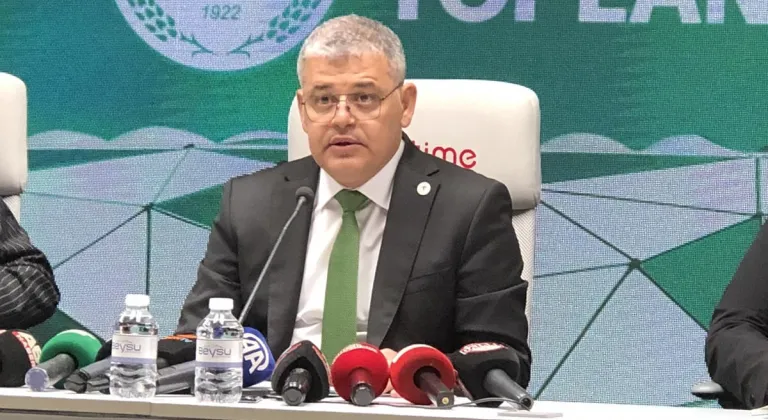 Konyaspor Başkanı Ömer Atiker: “İlk Transferimizi Deniz Türüç ile Yaptık”