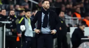 Fenerbahçe taraftarından Tedesco’ya tarihi destek! “Hocamızı alamazsınız” gündem oldu