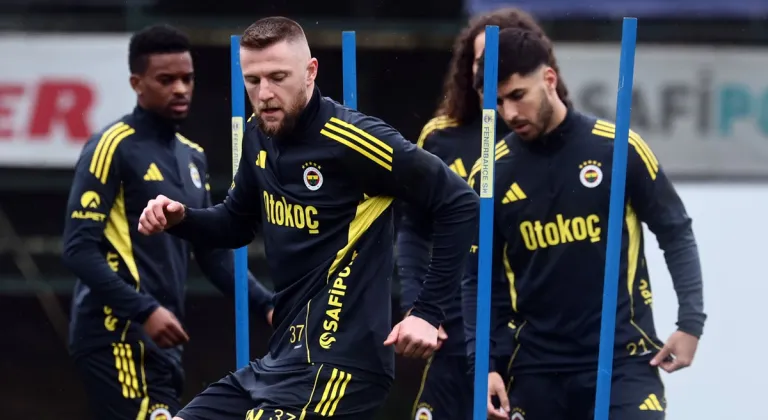 Fenerbahçe’nin Trabzonspor Kamp Kadrosu Açıklandı! Levent Mercan Geri Döndü
