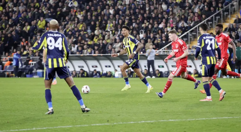 Fenerbahçe’ye Çifte Şok! Oosterwolde ve Fred Rövanşta Yok
