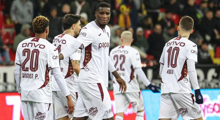 Trabzonspor Kayseri’de farklı kazandı! Onuachu’dan duble
