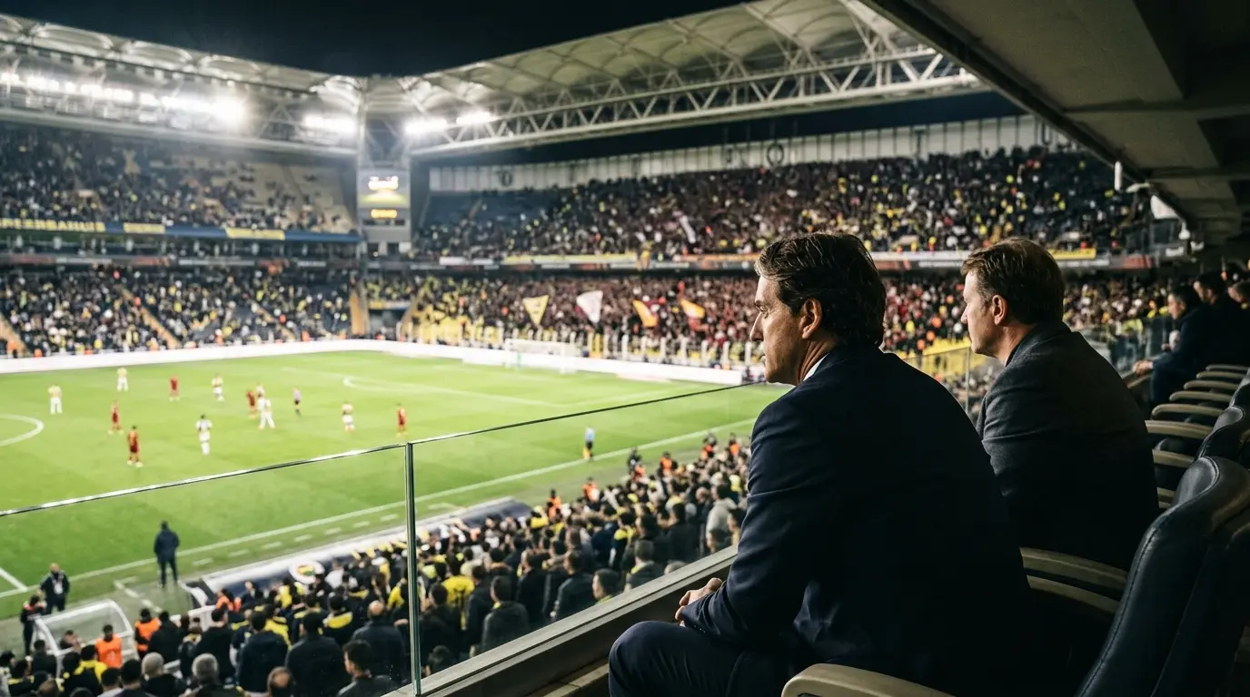 Montella, Fenerbahçe-Roma maçını protokol tribününden takip ederken